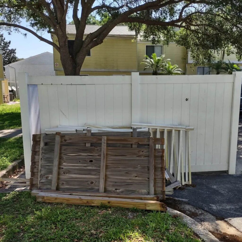 Fence Removals-Boynton Beach Junk Removal and Trash Haulers